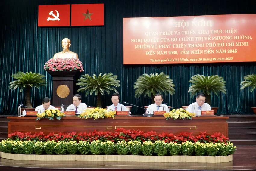Hội nghị do Ban Bí thư cùng nhiều lãnh đạo Trung ương, TP.HCM chủ trì. Ảnh: BẢO PHƯƠNG Hội nghị do Ban Bí thư cùng nhiều lãnh đạo Trung ương, TP.HCM chủ trì. Ảnh: BẢO PHƯƠNG