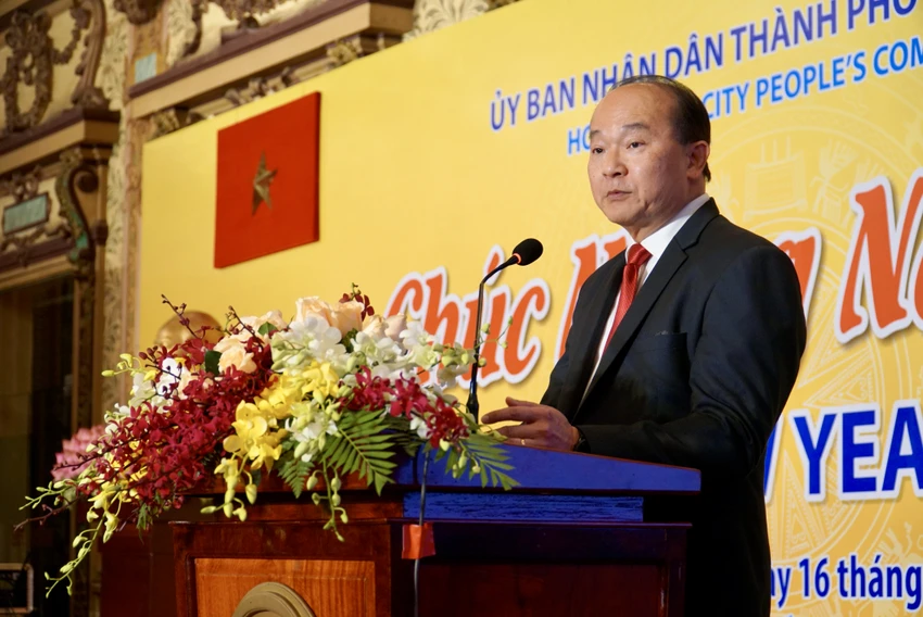 Tổng lãnh sự Singapore tại TP.HCM Roy Kho Ngee Seng bày tỏ mong muốn được hợp tác với TP.HCM trong nhiều lĩnh vực. Ảnh: BẢO PHƯƠNG Tổng lãnh sự Singapore tại TP.HCM Roy Kho Ngee Seng bày tỏ mong muốn được hợp tác với TP.HCM trong nhiều lĩnh vực. Ảnh: BẢO PHƯƠNG