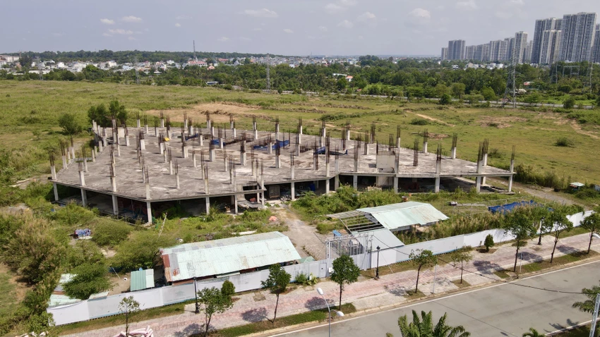 Dự án này động thổ vào ngày 10-11-2015 với mục tiêu trở thành một đô thị thông minh, sẵn sàng về cơ sở hạ tầng và tiện ích nhằm thu hút các doanh nghiệp trong và ngoài nước hoạt động trong lĩnh vực công nghệ cao. Ảnh: BẢO PHƯƠNG Dự án này động thổ vào ngày 10-11-2015 với mục tiêu trở thành một đô thị thông minh, sẵn sàng về cơ sở hạ tầng và tiện ích nhằm thu hút các doanh nghiệp trong và ngoài nước hoạt động trong lĩnh vực công nghệ cao. Ảnh: BẢO PHƯƠNG
