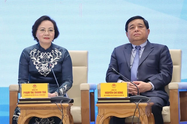 Bộ trưởng Bộ Nội vụ Phạm Thị Thanh Trà (bên trái) tại hội nghị đối thoại với thanh niên năm 2023. Ảnh: VGP Bộ trưởng Bộ Nội vụ Phạm Thị Thanh Trà (bên trái) tại hội nghị đối thoại với thanh niên năm 2023. Ảnh: VGP