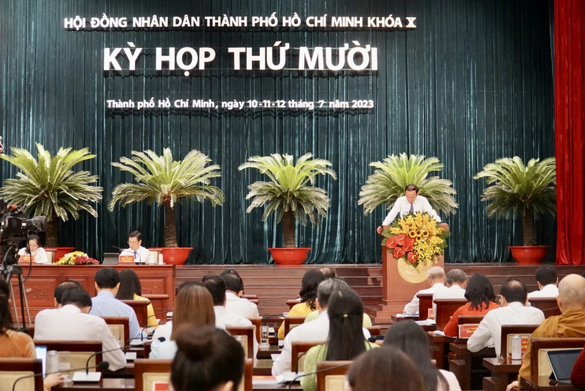 Kỳ họp thứ 10 HĐND TP.HCM khoá X diễn ra trong thời điểm TP.HCM đón nhận Nghị quyết 98 về thí điểm cơ chế, chính sách đặc thù phát triển TP.HCM. Ảnh: BẢO PHƯƠNG Kỳ họp thứ 10 HĐND TP.HCM khoá X diễn ra trong thời điểm TP.HCM đón nhận Nghị quyết 98 về thí điểm cơ chế, chính sách đặc thù phát triển TP.HCM. Ảnh: BẢO PHƯƠNG