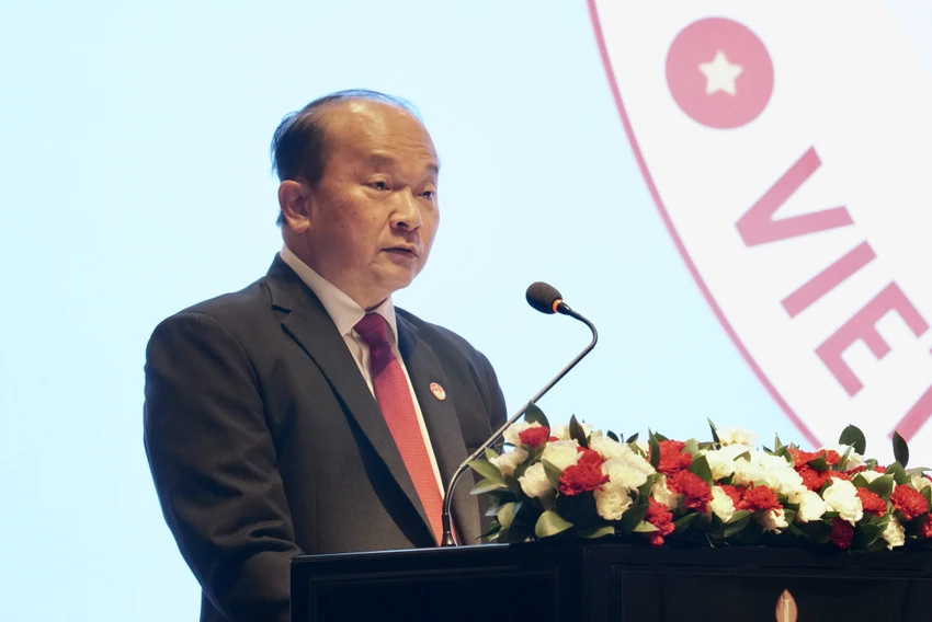 Tổng lãnh sự Cộng hòa Singapore tại TP.HCM Roy Kho Ngee Seng phát biểu tại buổi lễ. Ảnh: BP Tổng lãnh sự Cộng hòa Singapore tại TP.HCM Roy Kho Ngee Seng phát biểu tại buổi lễ. Ảnh: BP