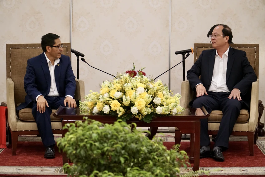 bi-thu-trung-uong-dang-cong-san-peru-2.JPG