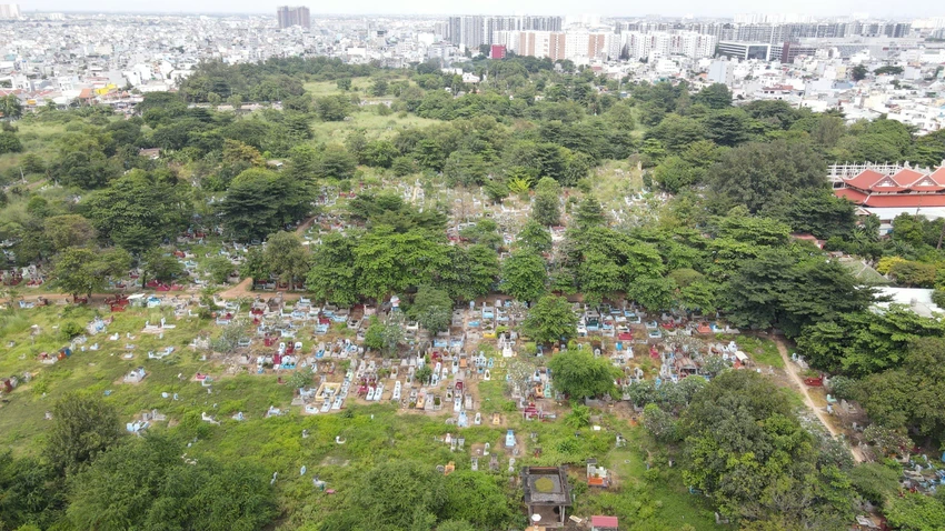 nghia-trang-binh-hung-hoa-5.jpg