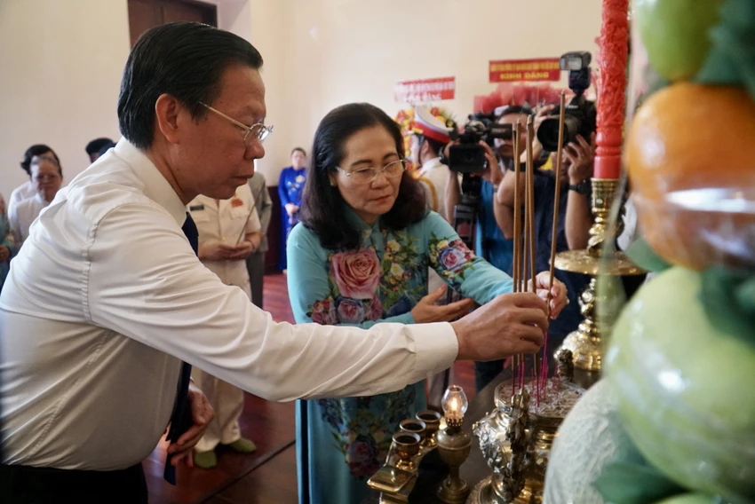 dang-huong-tuong-niem-3.JPG