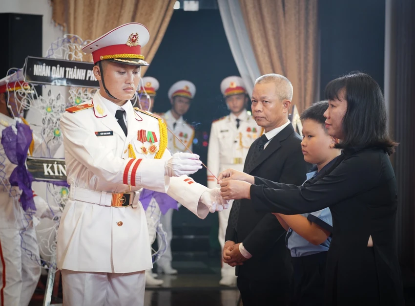 tong-bi-thu-nguyen-phu-trong-2.jpg