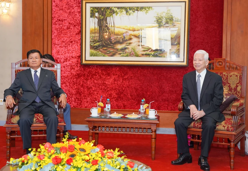 chu-tich-nuoc-lao-13.jpg