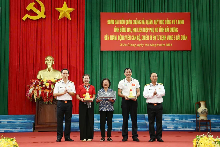 bo-tu-lenh-vung-5-hai-quan-2.jpg