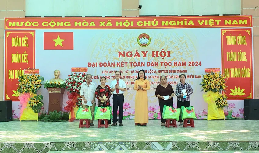 ngay-hoi-dai-doan-ket-toan-dan-toc-13.jpg