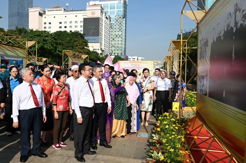 dai-hoi-dai-bieu-cac-dan-toc-thieu-so-3.jpg