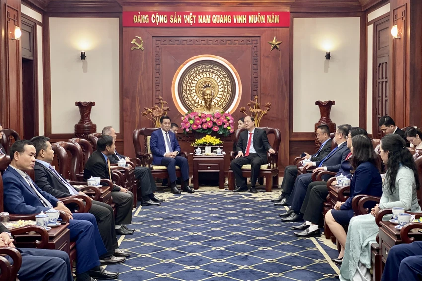 tinh-truong-tinh-champasak-2.jpg