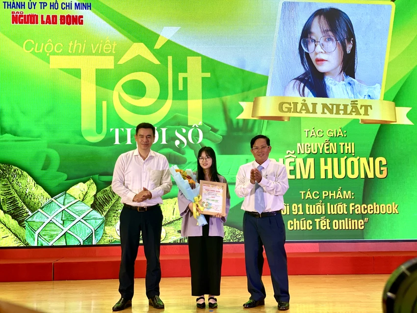 Chuyện cụ bà 91 tuổi ‘lướt Facebook’ chúc Tết online đạt giải nhất cuộc thi viết 'Tết thời số'