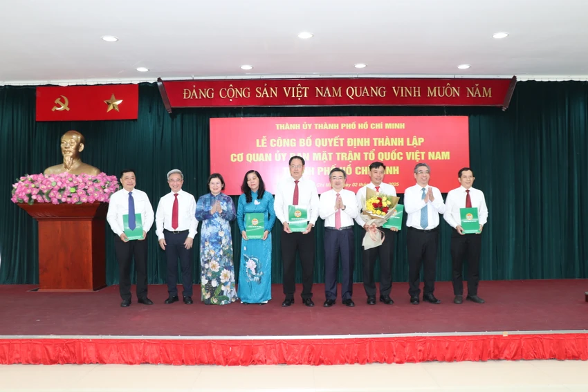uy-ban-mttq-viet-nam-tp-7.JPG