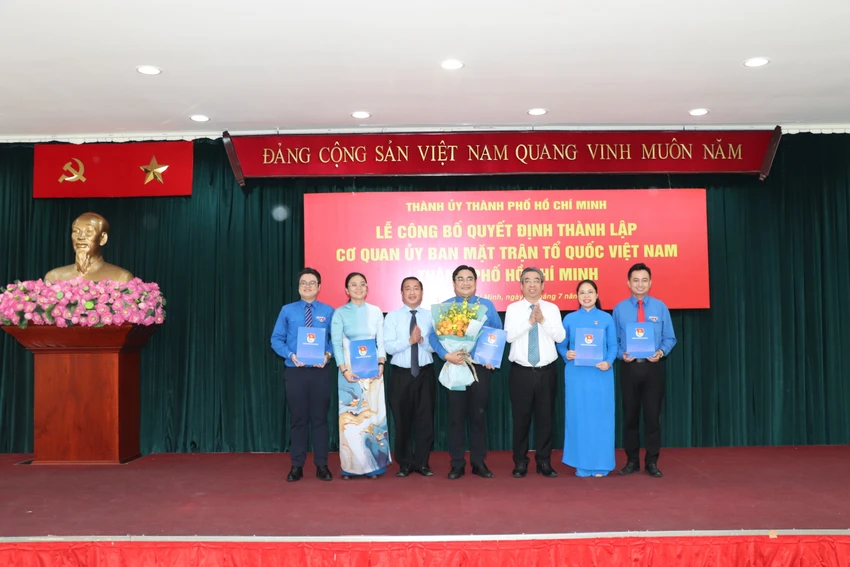 uy-ban-mttq-viet-nam-tp-8.JPG