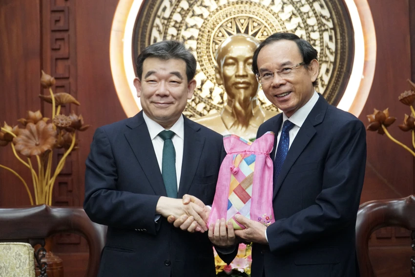 tong-lanh-su-han-quoc-2.JPG