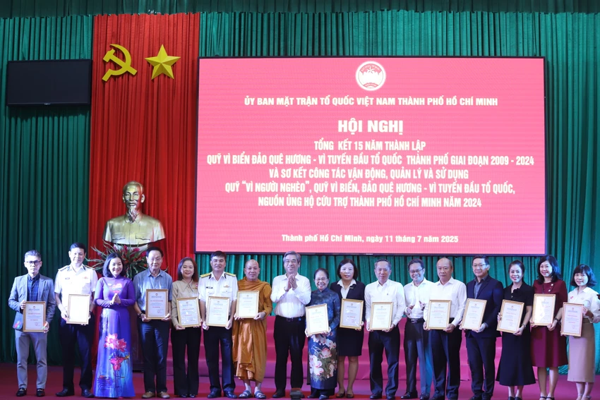 vi-bien-dao-que-huong-10.JPG