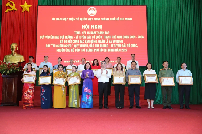 vi-bien-dao-que-huong-6.jpg