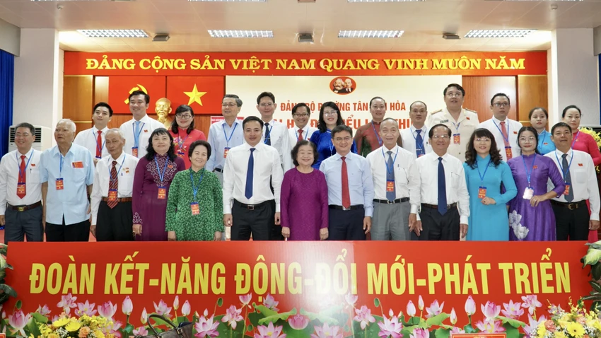 phuong-tan-son-hoa-1.JPG