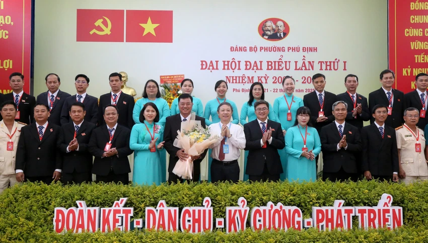 phuong-phu-dinh-1.jpg