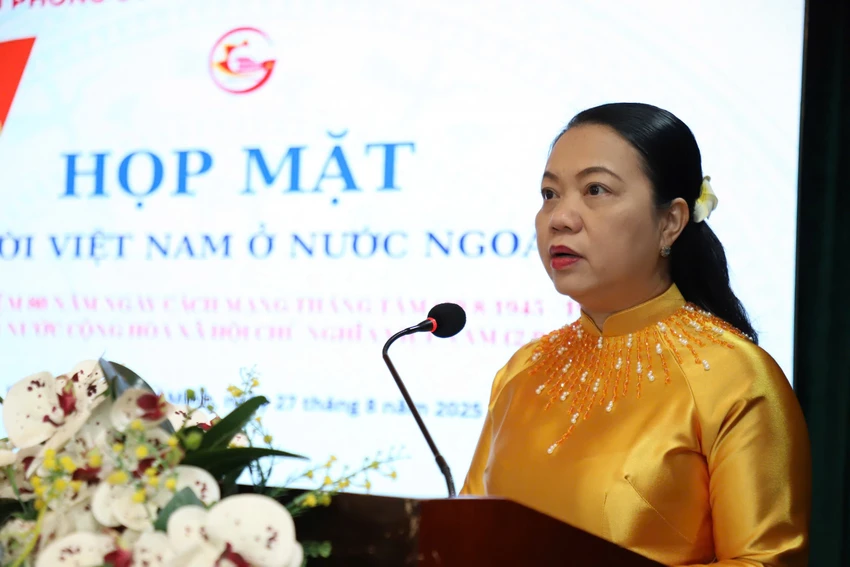 hop-mat-kieu-bao-2.jpg