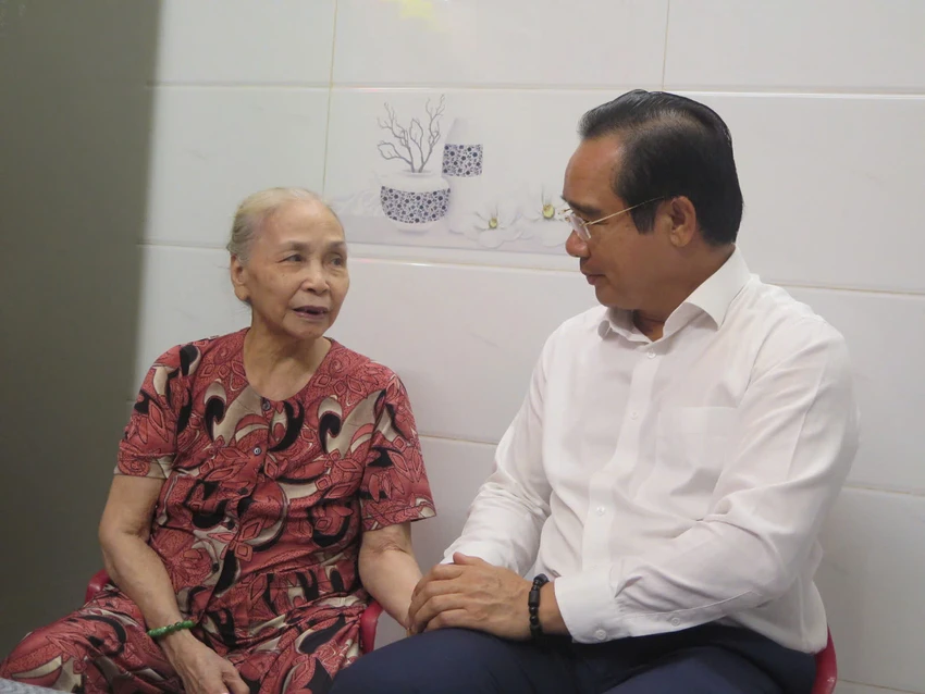 nguyen-van-duoc-1.jpg Chủ tịch TP.HCM Nguyễn Văn Được thăm, tri ân Mẹ Việt Nam Anh hùng dịp 2-9