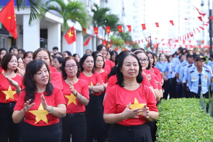 ngay-hoi-non-song-15.jpg