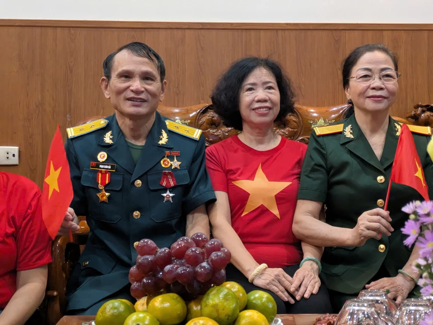 ngay-hoi-non-song-2.jpg