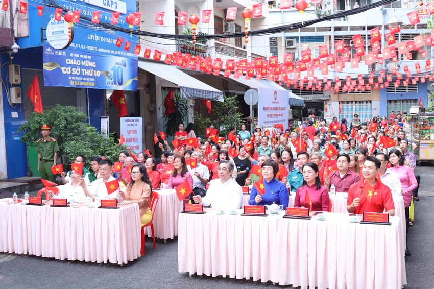 ngay-hoi-non-song-6.jpg