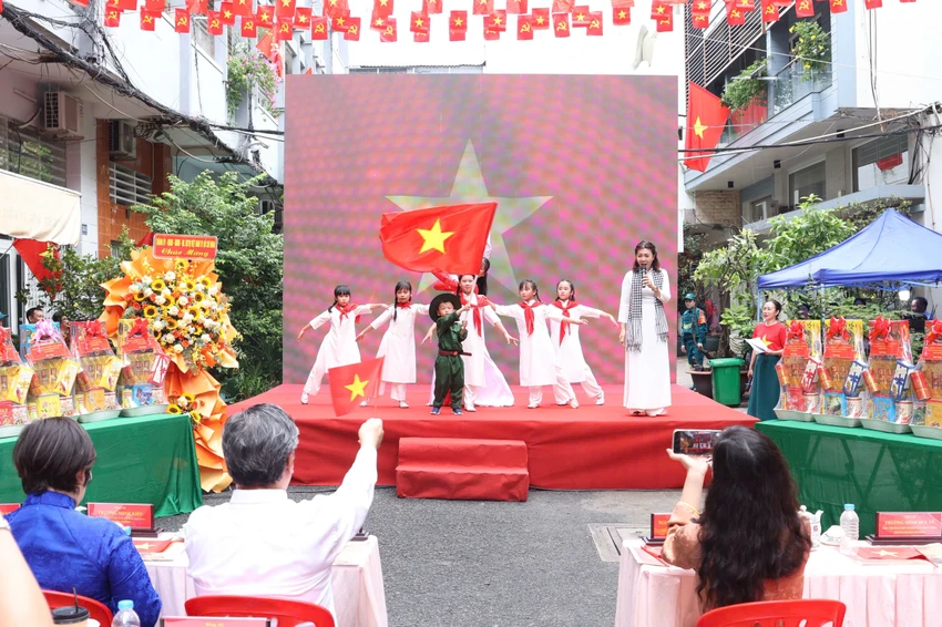 ngay-hoi-non-song-8.jpg