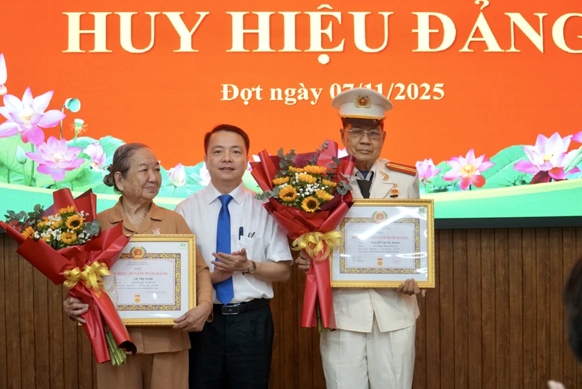 huy-hieu-dang-4.JPG