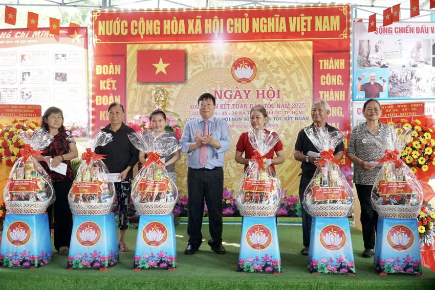 ngay-hoi-dai-doan-ket-7.JPG