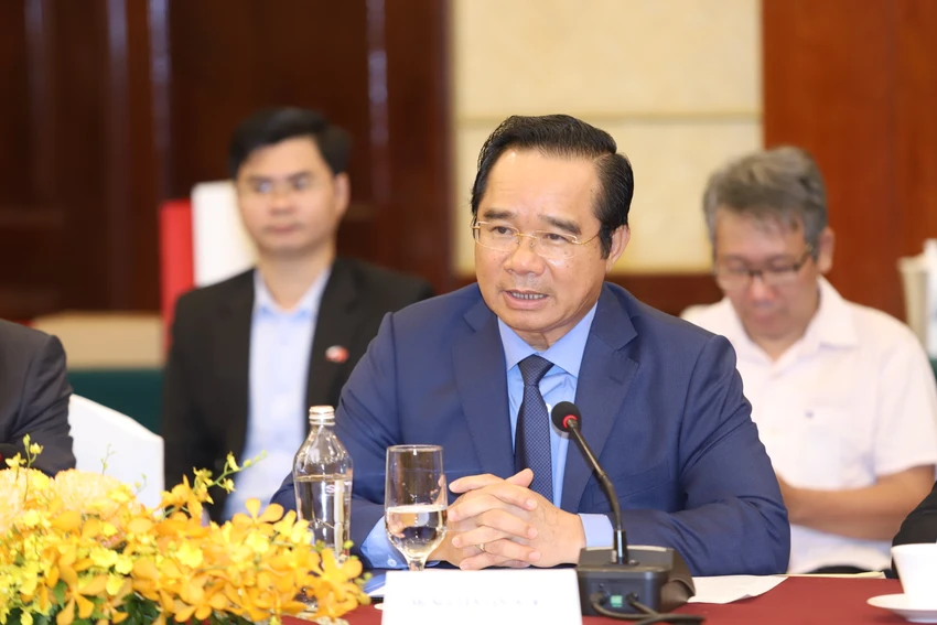 chu-tich-thuong-vien-Milos-Vystrcil-2.JPG