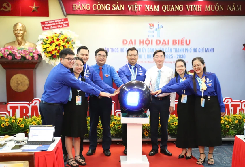 doan-ubnd-tp-hcm-1.jpg