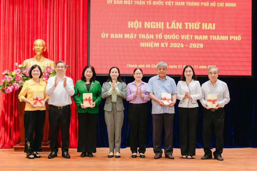 dai-hoi-dai-bieu-uy-ban-mttq-viet-nam-tp-hcm-8.jpg