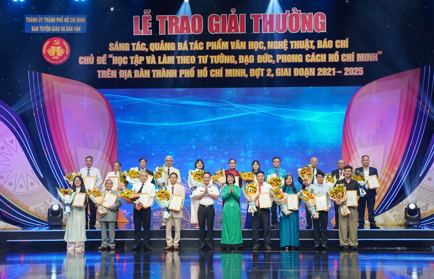 bao-phap-luat-tp-hcm-3.jpg