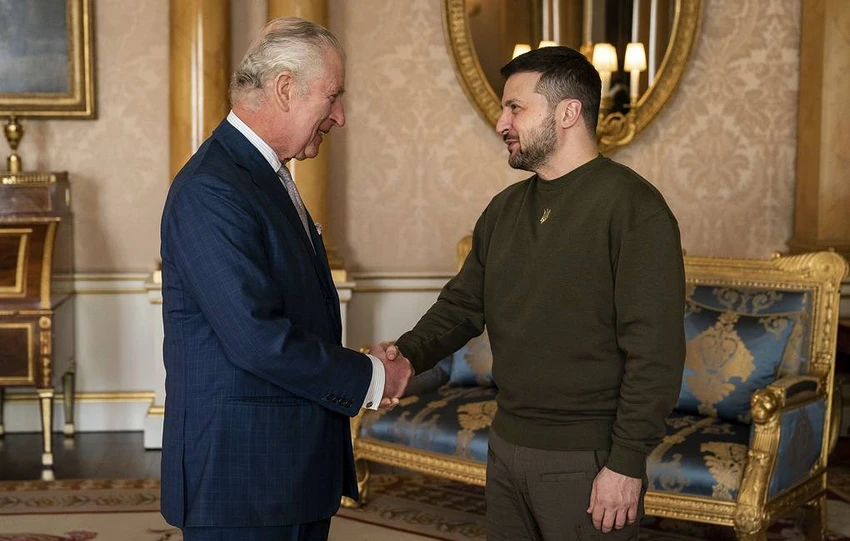 Ông Zelensky diện kiến Vua Charles III. Ảnh: REUTERS Ông Zelensky diện kiến Vua Charles III. Ảnh: REUTERS