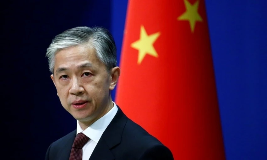 Phát ngôn viên Bộ Ngoại giao Trung Quốc - ông Uông Văn Bân. Ảnh: REUTERS Phát ngôn viên Bộ Ngoại giao Trung Quốc - ông Uông Văn Bân. Ảnh: REUTERS