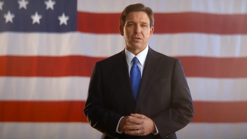 Thống đốc bang Florida - ông Ron Desantis. Ảnh: TWITTER/NBC Thống đốc bang Florida - ông Ron Desantis. Ảnh: TWITTER/NBC