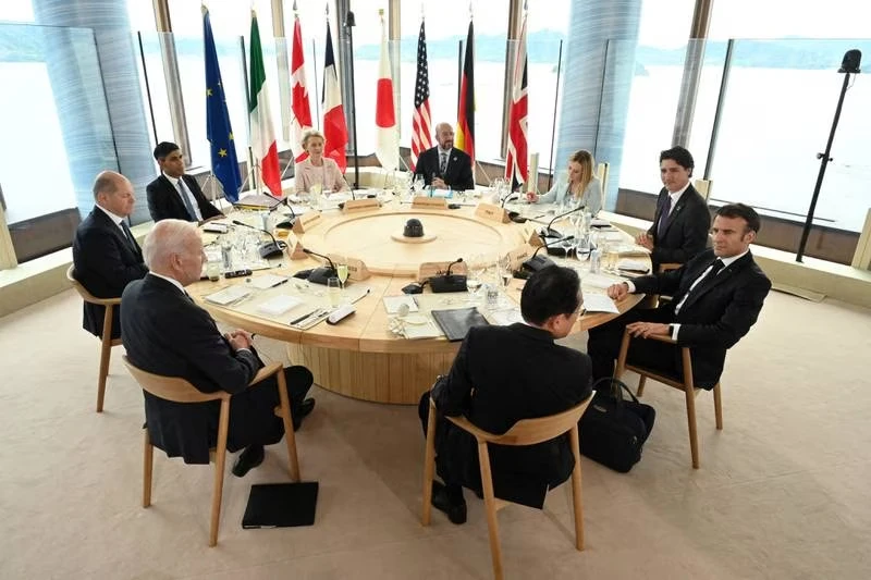 G7