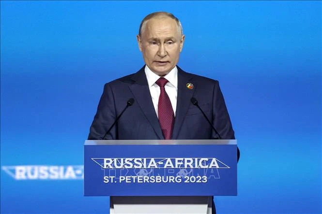 Tổng thống Nga - ông Vladimir Putin phát biểu tại hội nghị thượng đỉnh Nga-châu Phi tại TP St. Petersburg hôm 28-7. Ảnh: AFP Tổng thống Nga - ông Vladimir Putin phát biểu tại hội nghị thượng đỉnh Nga-châu Phi tại TP St. Petersburg hôm 28-7. Ảnh: AFP