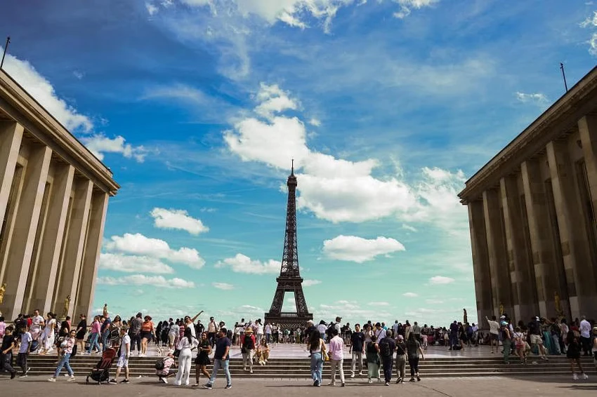 Tháp Eiffel tại Paris (Pháp). Ảnh: EPA Tháp Eiffel tại Paris (Pháp). Ảnh: EPA