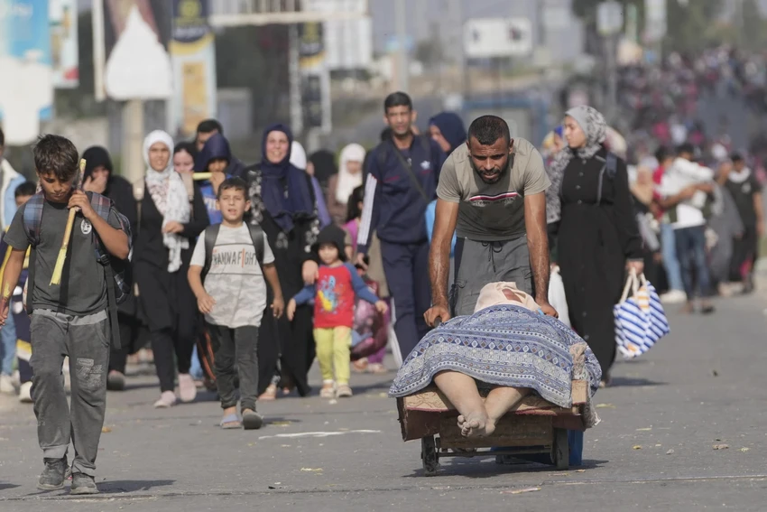 Dòng người di chuyển về phía nam Dải Gaza.jpg