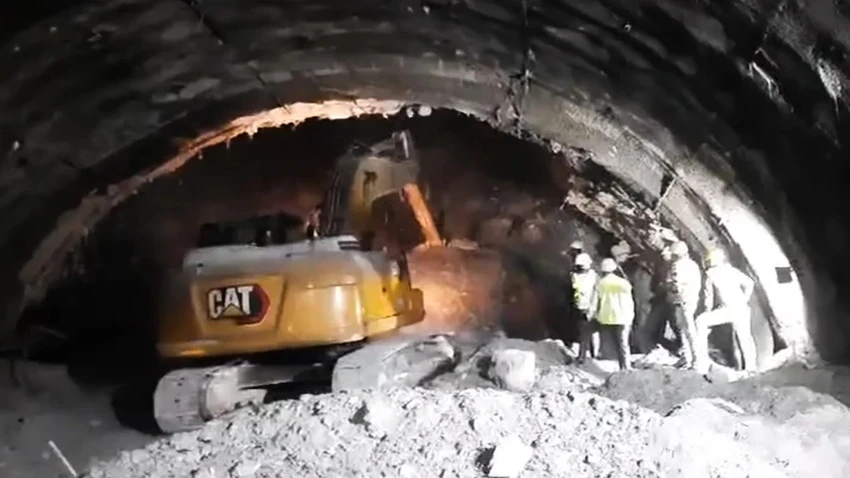 231113125331-02-india-tunnel-collapse.jpg