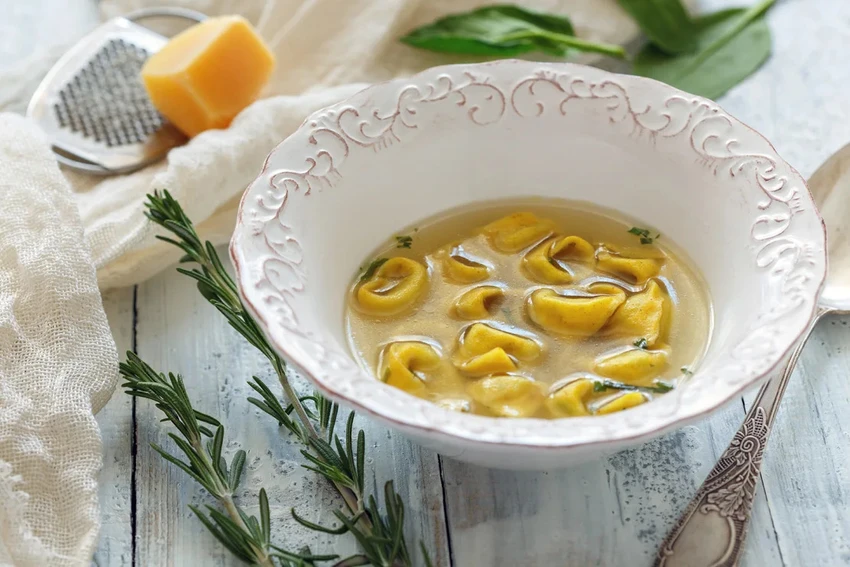 201218160745-03-christmas-feasts-3912.jpg