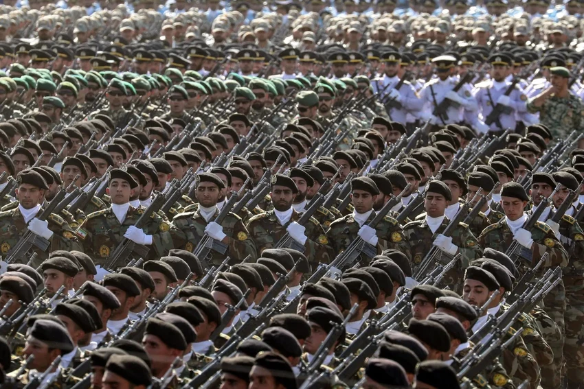 12iran-military-explainer-tvbk-superJumbo.webp