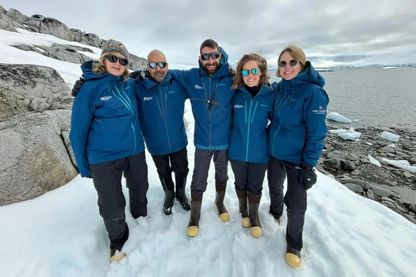 05-living-antarctica-ukaht.webp