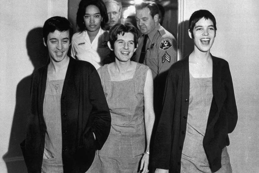 manson-women-g-1.jpg