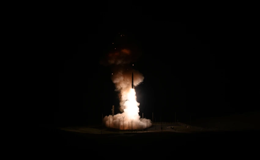 mỹ phóng thử tên lửa đạn đạo xuyên lục địa icbm minutemaniii.png