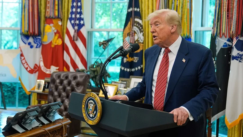 Tổng thống Mỹ Donald Trump phát biểu trong Phòng Bầu dục.jpg