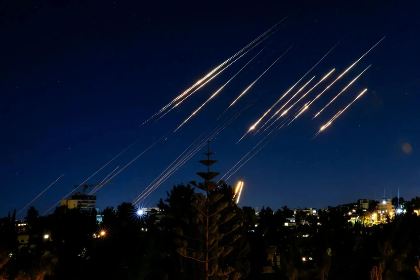 14israel-iran-missiles-tvbq-superJumbo.jpg